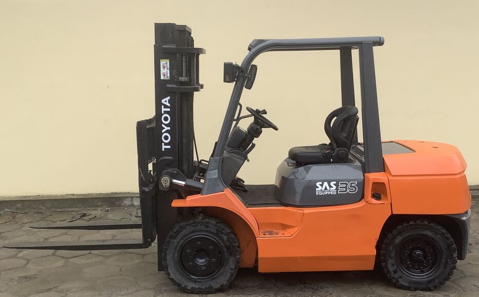 купити Б/В дизельний вилковий навантажувач TOYOTA 42-7FD40 4т в Україні